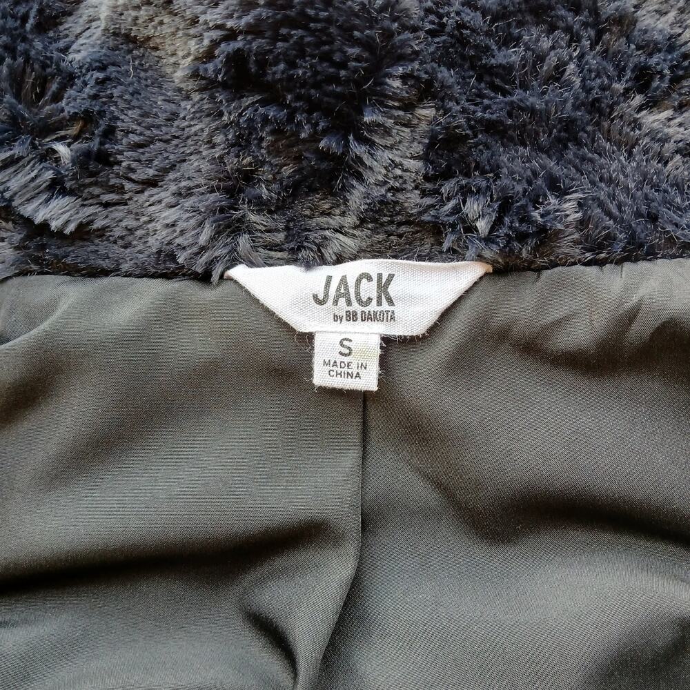Jack by BB Dakota Black Faux Fur Vest Small sleeveless jacket coat pockets soft - Picture 10 of 15